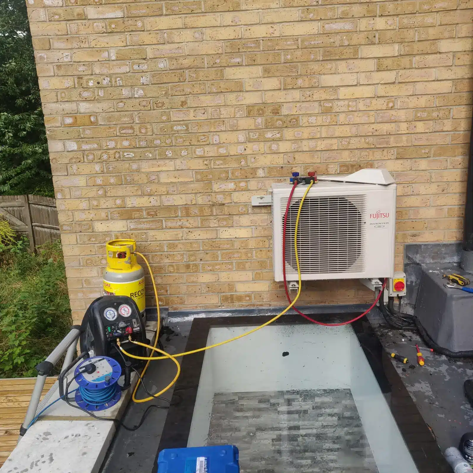 Fujitsu AC unit installation Edgware London