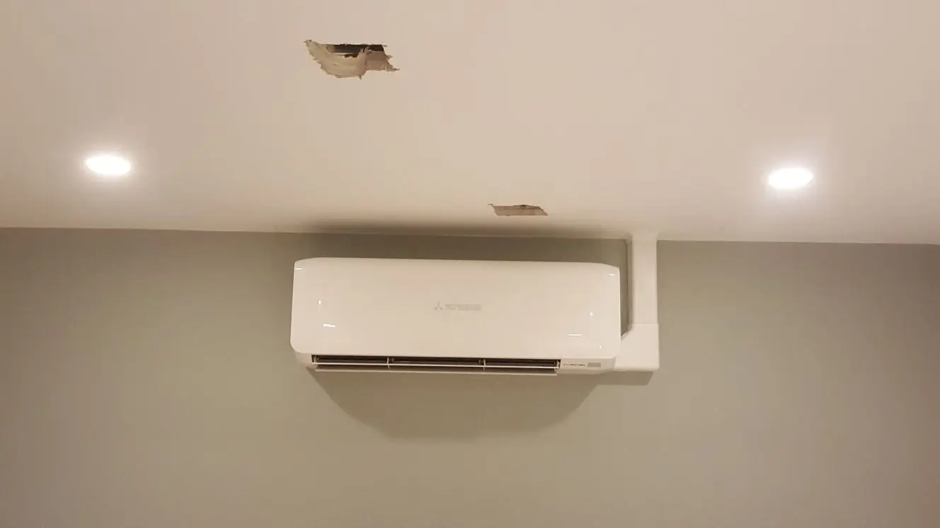 wall mounted uni ac install in london