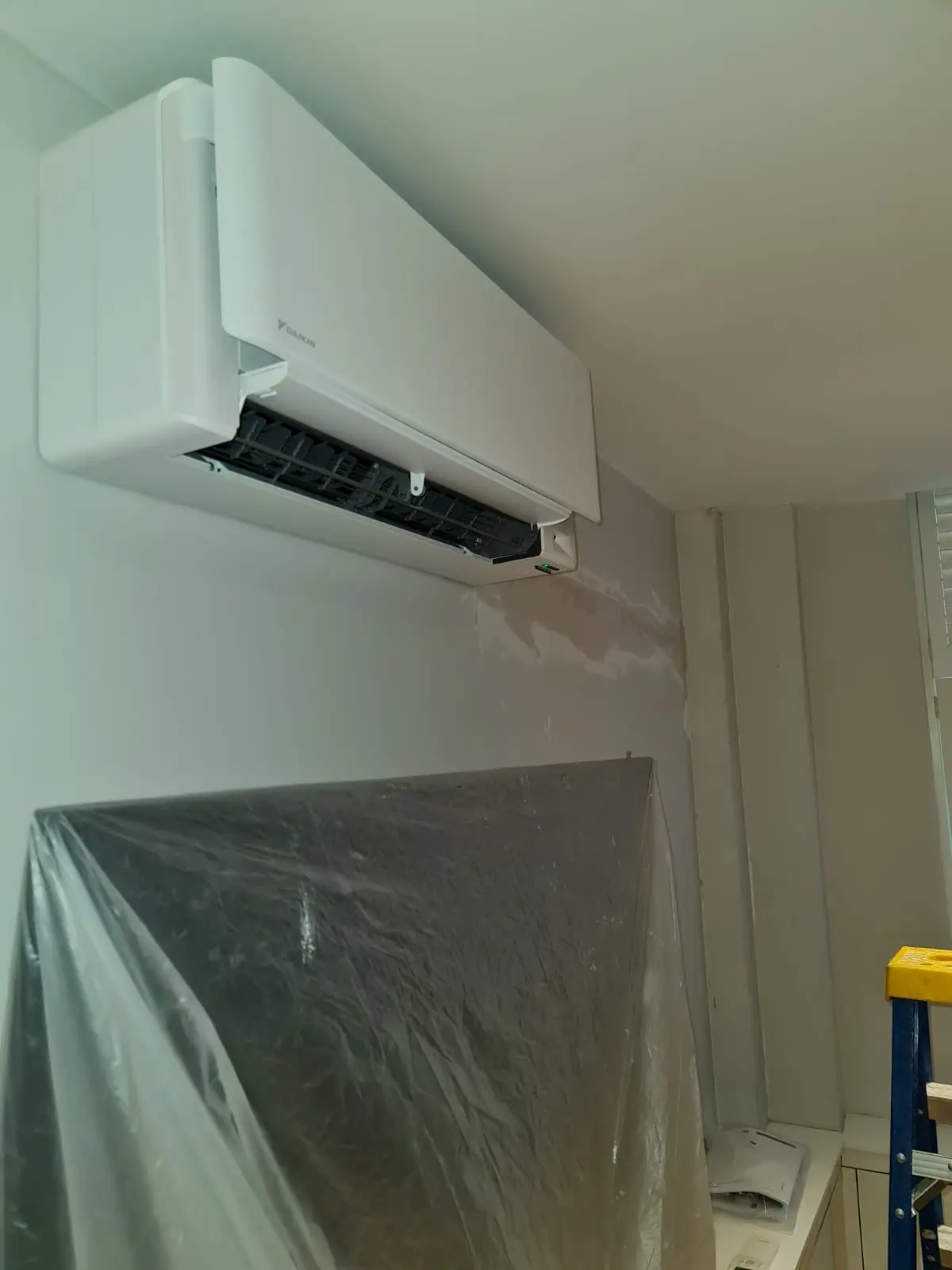 daikin stylish ac unit installation