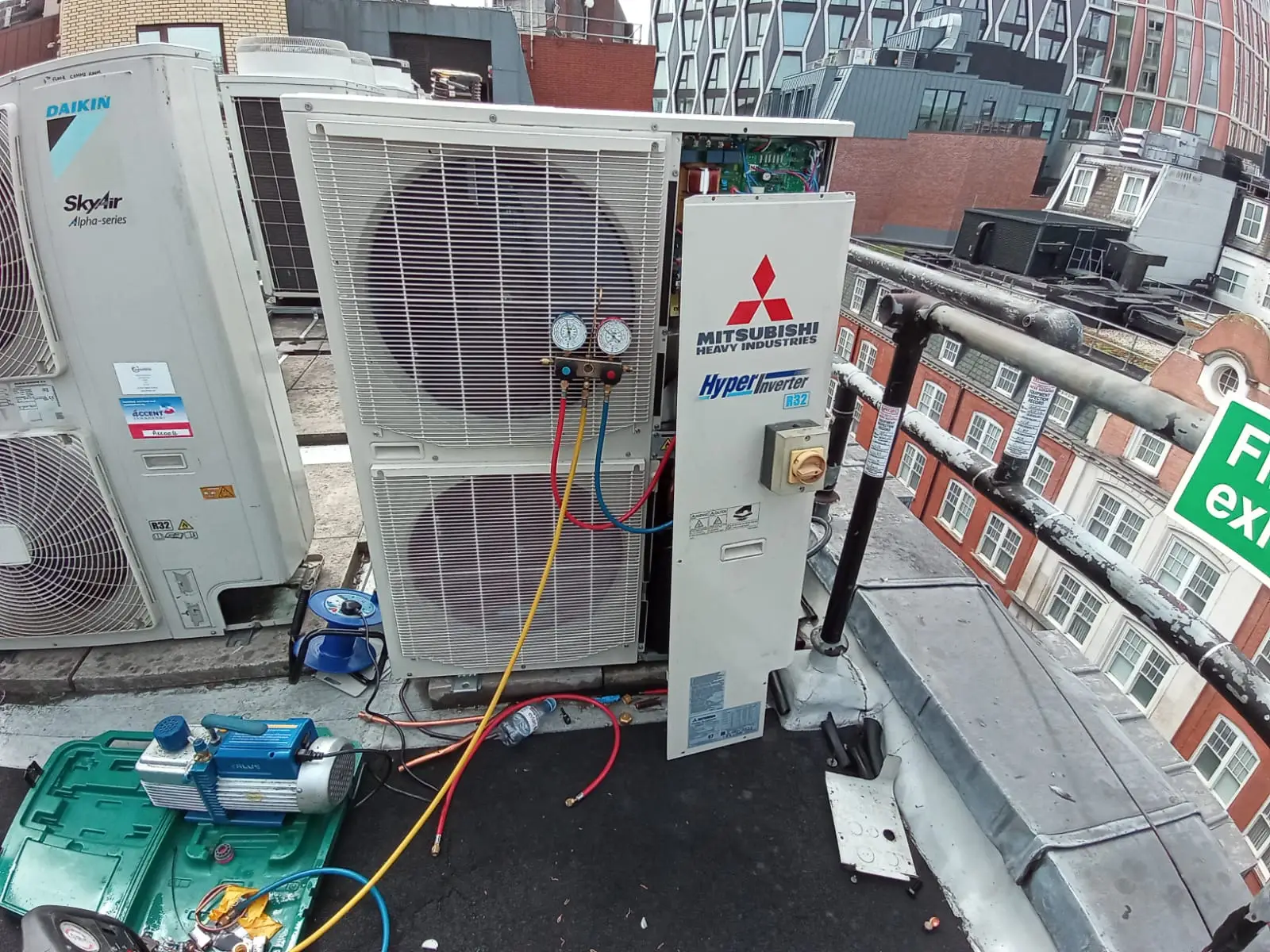 mitsubishi air conditioning installation in Victoria London