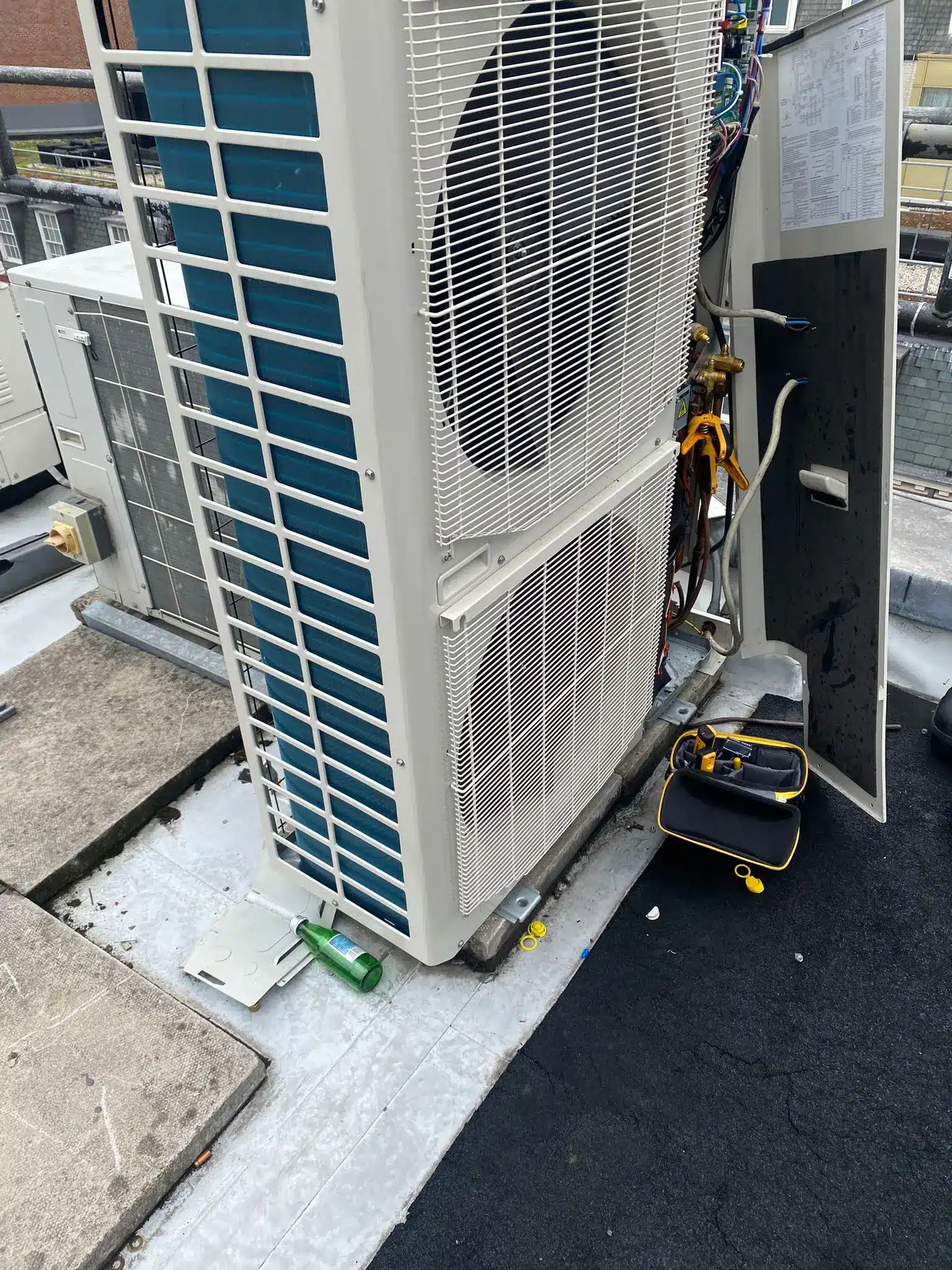 new condenser installation in victoria london